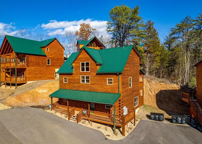 5Bd5B Escape Cabin With 2 Hottubs, Thtr &Game Rm,1Mi To The Parkway! 4Mi To Dollywood - Spring Deal