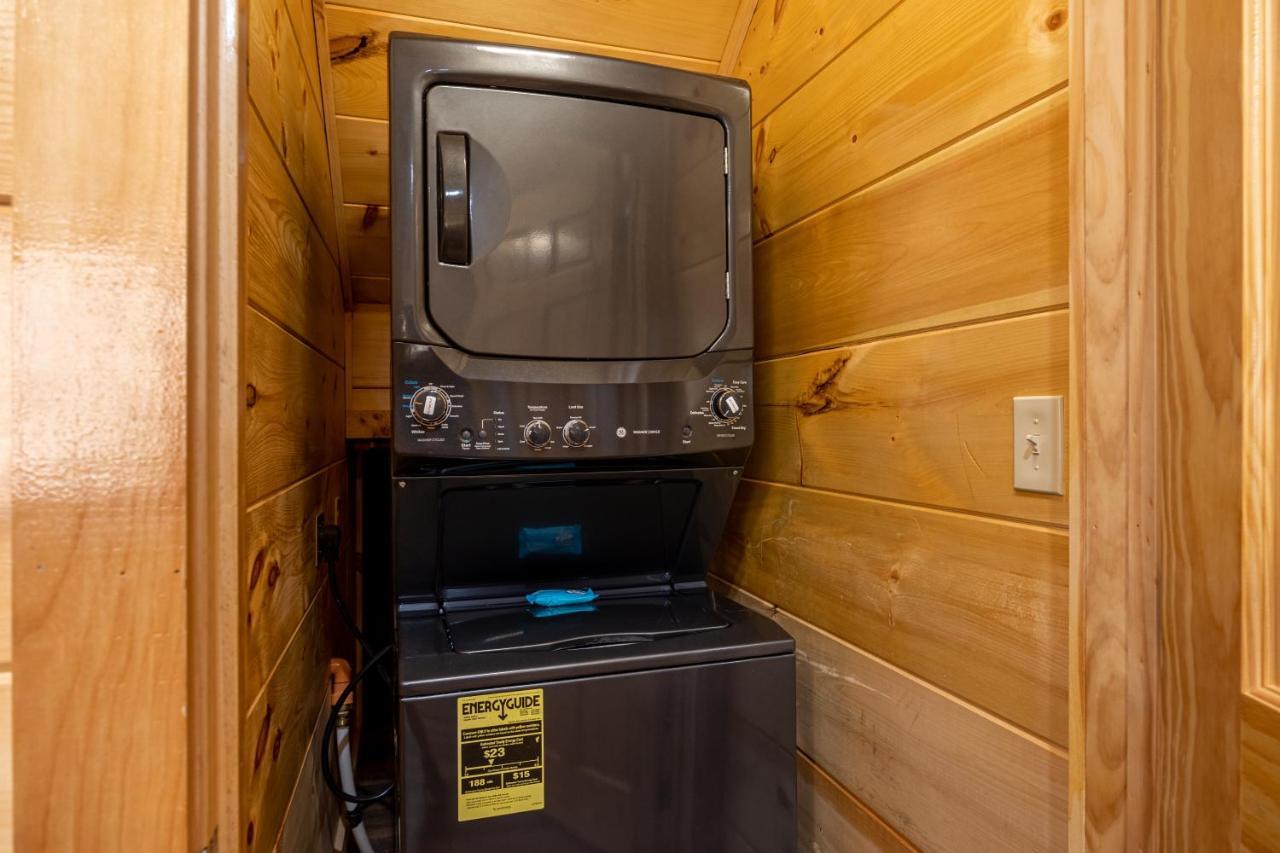 5bd5b Escape With 2 Hottubs, Thtr &game Rm,1mi To The Parkway! 4mi To Dollywood - Spring Appartement