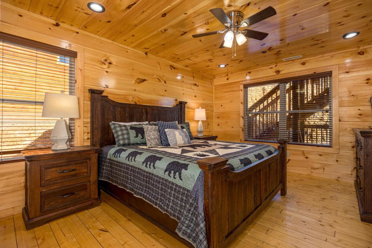 5bd5b Escape With 2 Hottubs, Thtr &game Rm,1mi To The Parkway! 4mi To Dollywood - Spring *